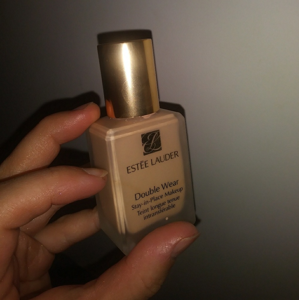 Estee Lauder Double Wear stay in place ECRU 1N2